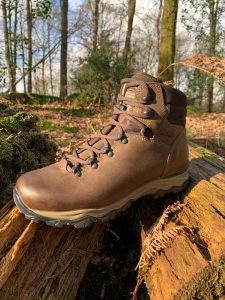 Leather Walking Boot: Meindl Peru Men GTX